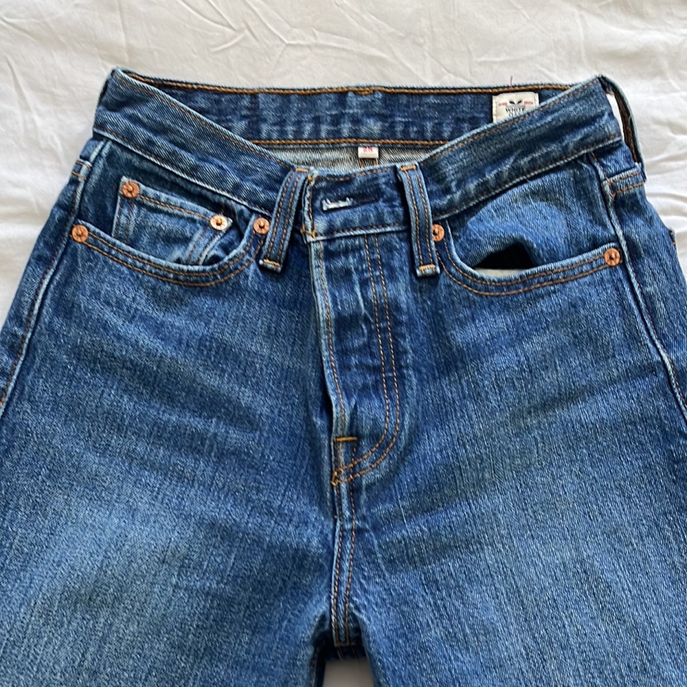 Levi’s - Picture 2 of 3